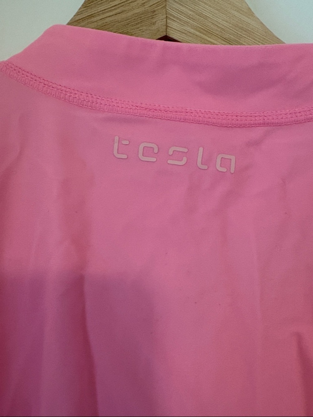 Tesla Women's Long Sleeve Pink Zip-Front Cinch Swim Top - Picture 2 of 9